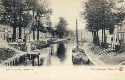 2478 Gezicht op de Stadsbuitengracht te Utrecht met links de voorgevels van enkele huizen aan de Weerdsingel O.Z. met ...